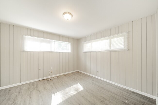 Foto del edificio - 1719 N Livingston Ave