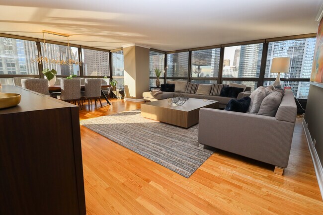 Foto del edificio - 360 E Randolph St