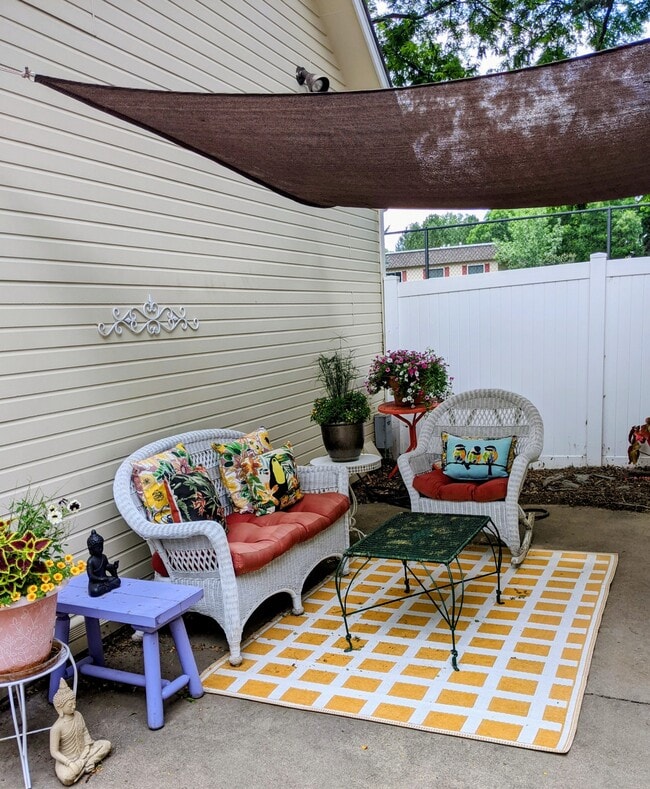 Building Photo - 2060 Stoney Hill Ct