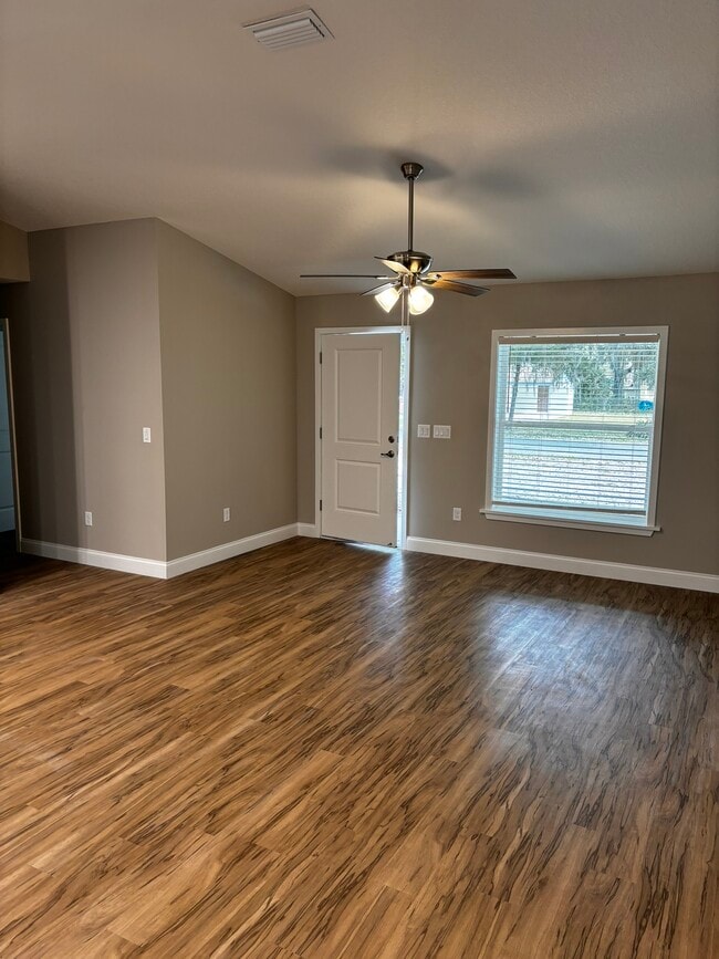 Foto del edificio - 2418 County Rd 451