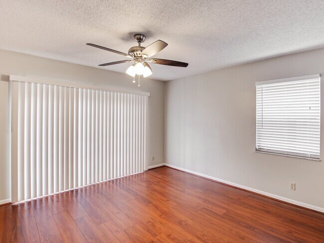 Foto del edificio - 3231 Ensenada Way