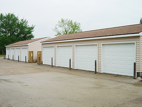 Building Photo - Oakwood Village Apartments