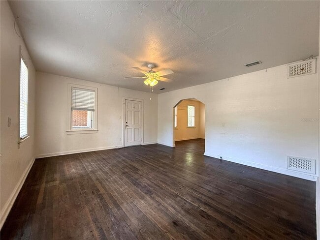 Building Photo - 1627 NW 8th Ave