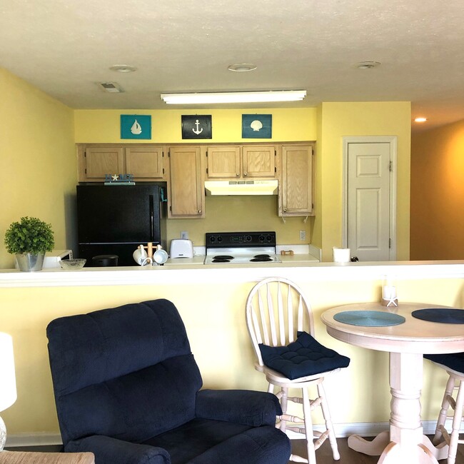 Building Photo - 581 Blue River Ct