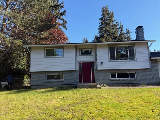 Building Photo - 15300 NE 39th St