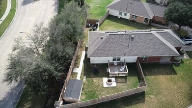 Building Photo - 19115 Saddleville Mills Ln