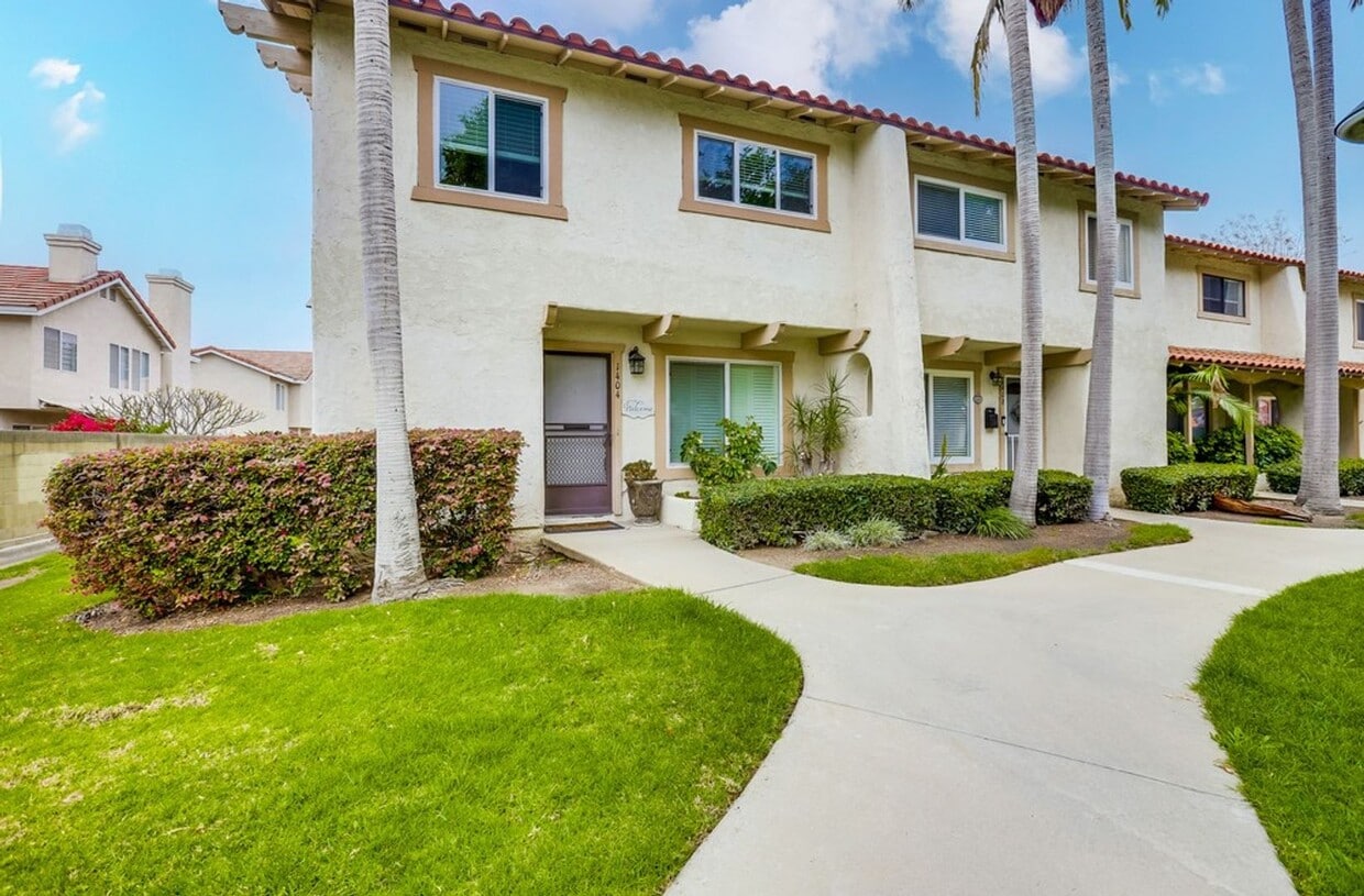 Primary Photo - A 3 Bedroom, 2.5 Bathroom Condomunium at t...