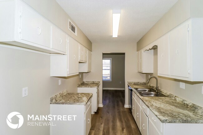 Building Photo - 6505 Deermont Dr