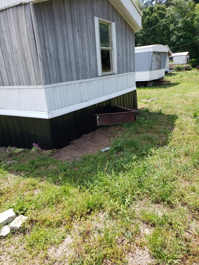 Building Photo - 39 Nobles Pk St