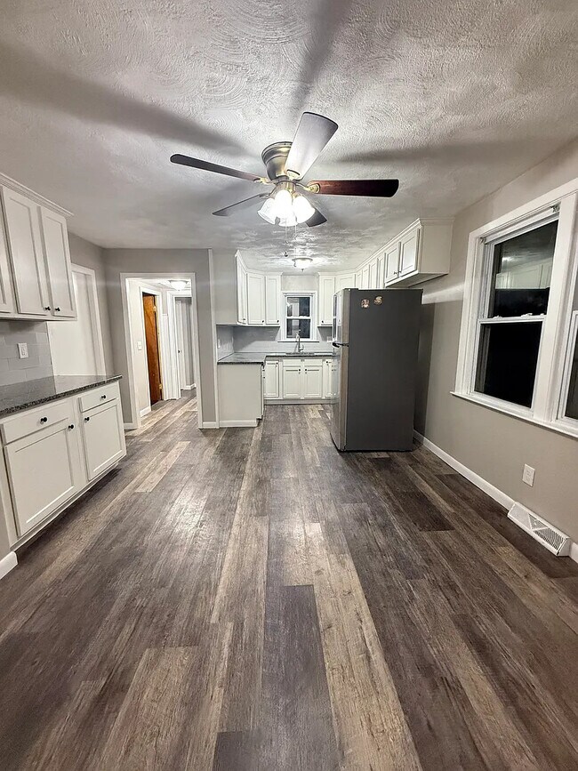 Foto del edificio - 80 Gladstone St