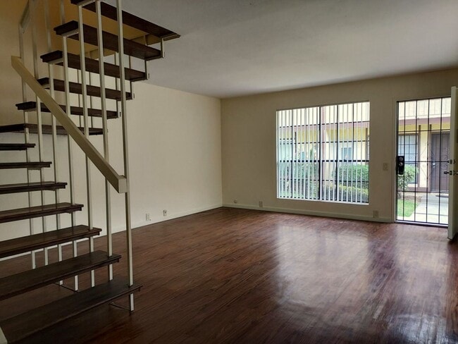 Foto del edificio - 213 Otay Valley Rd
