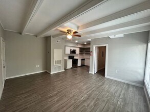 Interior Photo - The Vintage