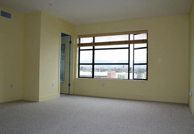 Building Photo - 350 E Mission St