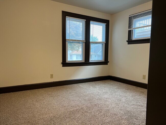 Building Photo - 1505 S 63rd St