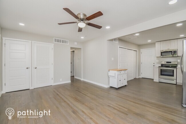Foto del edificio - 1017 Norwood Avenue, Colorado Springs, CO,...