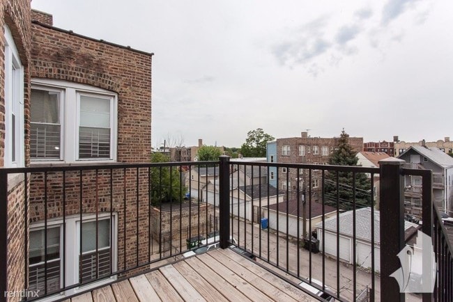 Foto del edificio - 3639 W Shakespeare Ave