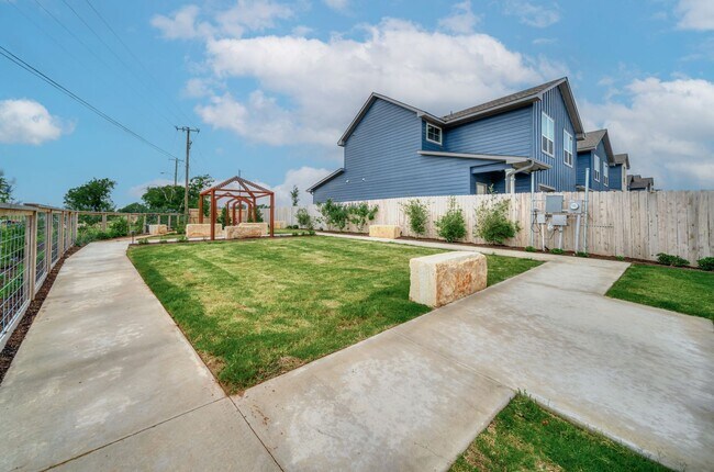 Foto del edificio - 8444 Adelaide Dr