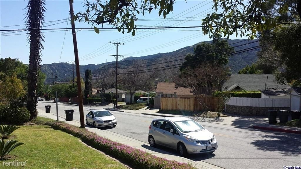 3 br, 2 bath House 4036 Rosemont Ave House Rental in La Crescenta