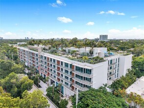 Building Photo - 2200 Brickell Ave