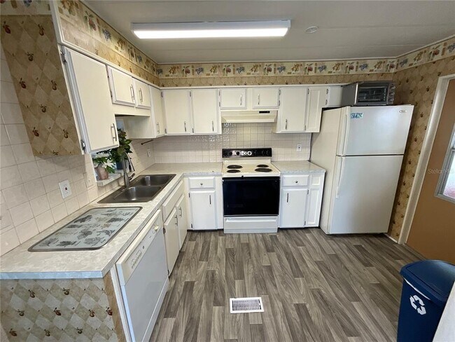 Foto del edificio - 10928 Poplar St NE
