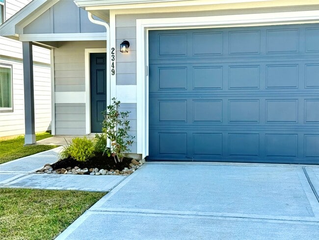 Building Photo - 2349 Mooneye Ct