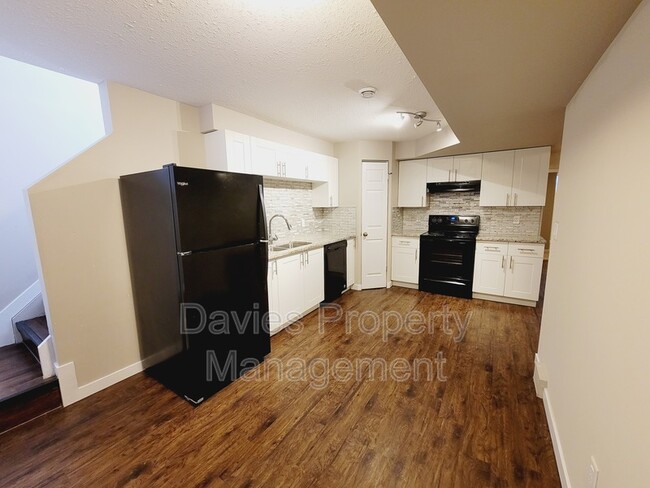 Photo du bâtiment - 13444-1113A 113a St NW