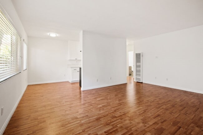 Building Photo - 1449 Princeton St