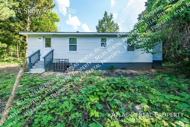 Foto del edificio - 2654 Snow Rogers Rd