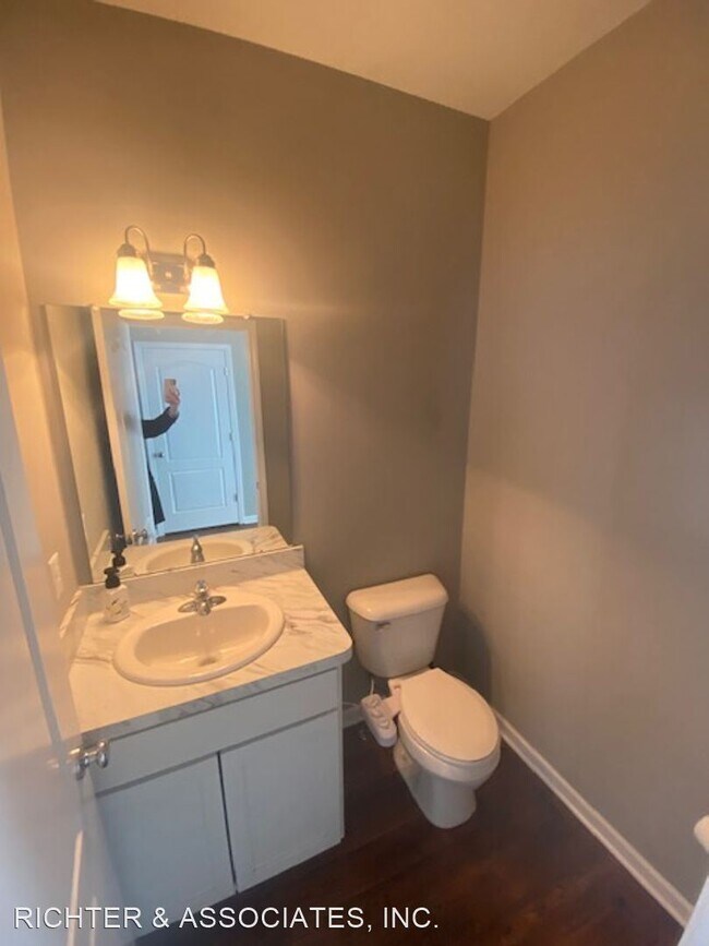 Building Photo - 4 br, 2.5 bath House - 36985 EVERETT DR
