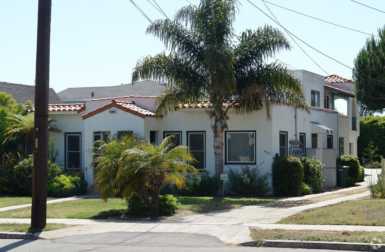 Primary Photo - 475-479 S Evergreen Dr