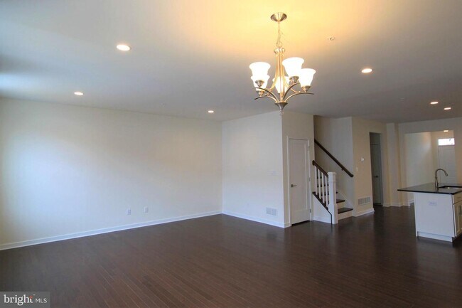 Building Photo - 402 Wynstone Ct