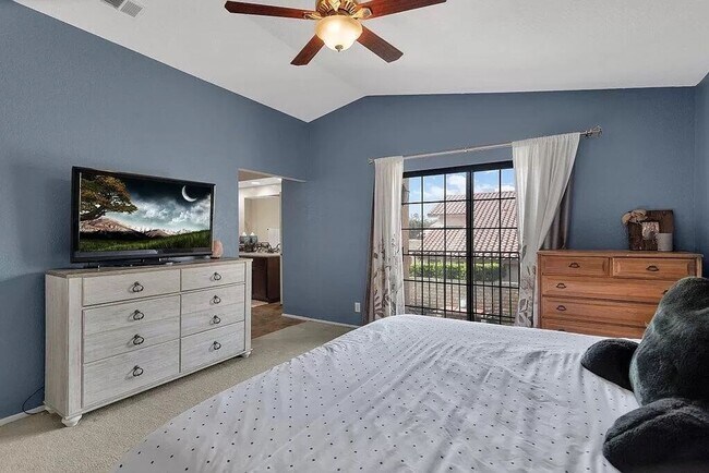 Building Photo - 3br 21/2bth