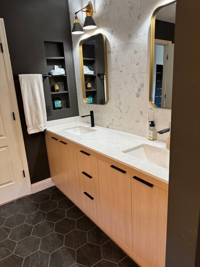 Building Photo - 5357 Blue Aster Cir