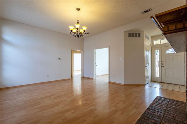 Building Photo - 8290 Cripple Creek Dr