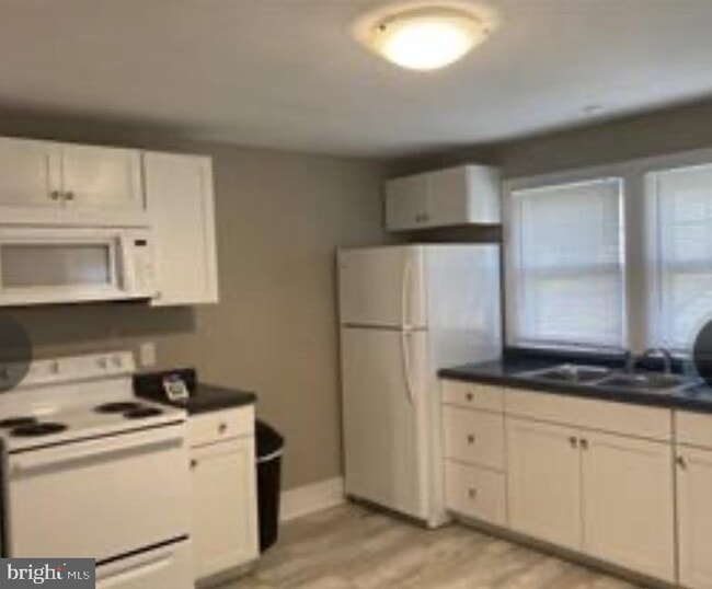 Foto del edificio - 915 William St