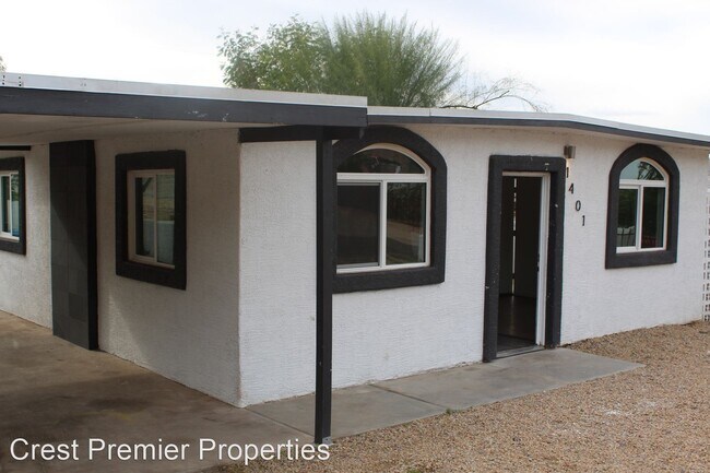 Building Photo - 1401 W Desert Cove Ave