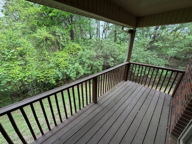 Foto del edificio - Modern, Low Maintenance Townhome in a Prime Fayetteville Location