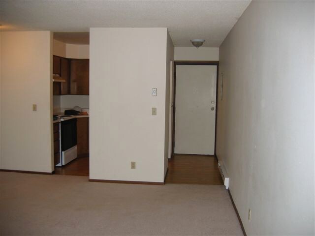 Building Photo - 2123 W Riverside Ave