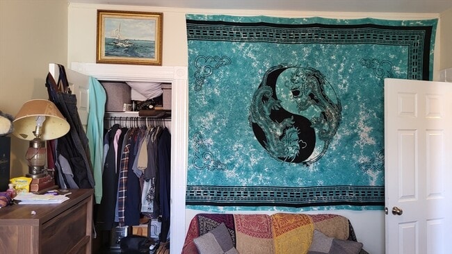 Building Photo - 12 Linden St