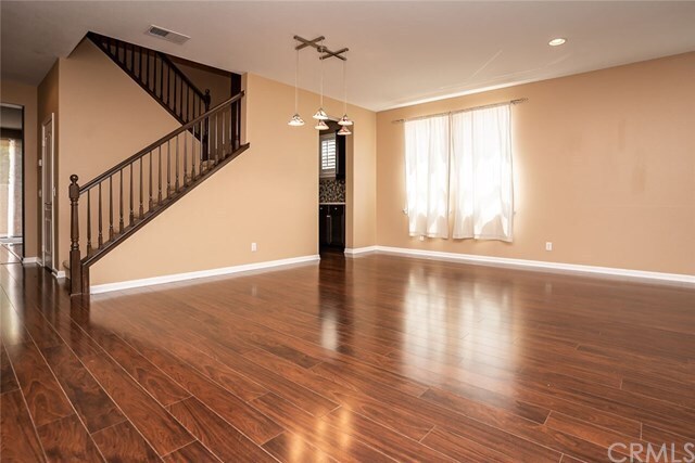 Building Photo - 304 Summit Crest Dr
