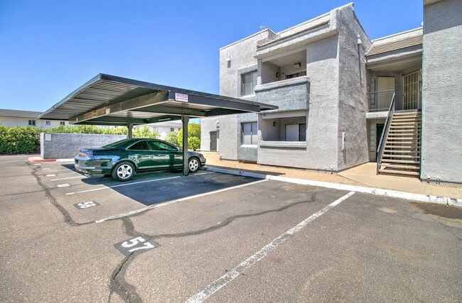 Building Photo - 4410 N Longview Ave