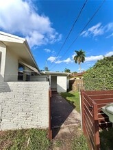 Building Photo - 224 SW 10th St