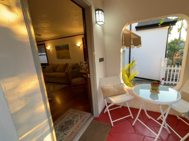 Foto del edificio - 218 Granada Ave