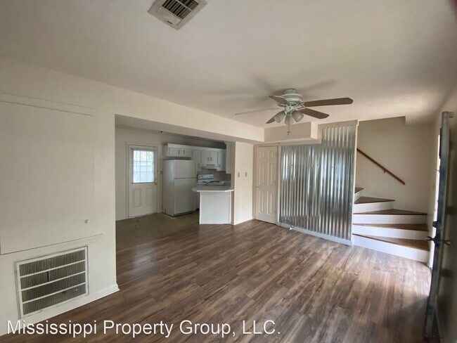 Building Photo - 2 br, 2.5 bath House - 7 CR 302