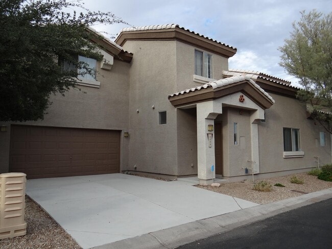 Building Photo - 8044 W Beck Ln