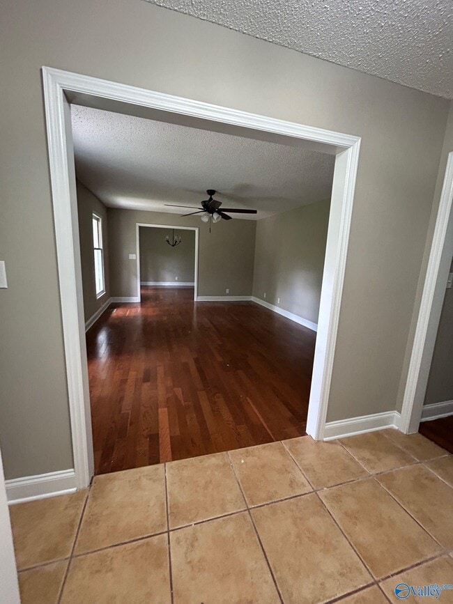 Foto del edificio - 153 Jacque-Jim Dr