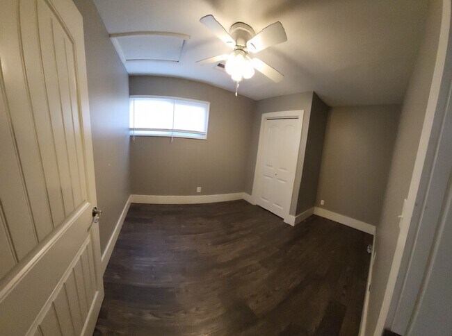 Foto del edificio - 215 N Jenkins St