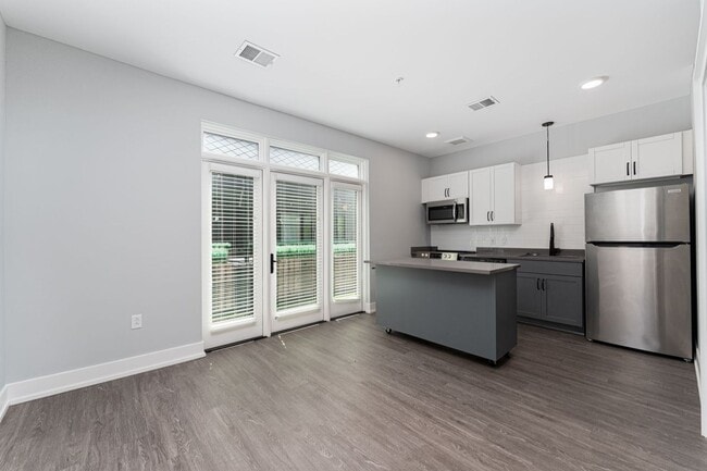 Interior Photo - The Frisbie