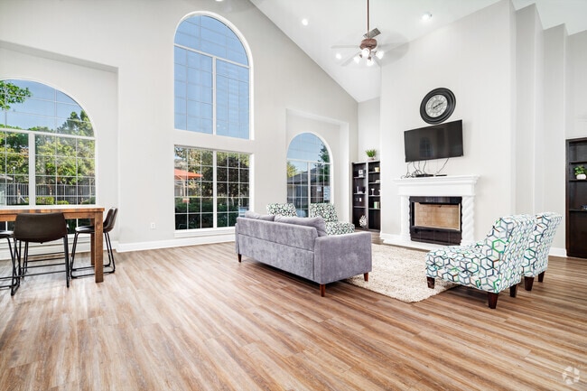 Clubhouse - Houston Street Townhomes