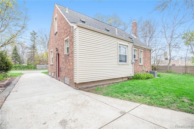 Building Photo - 1606 Red Run Dr